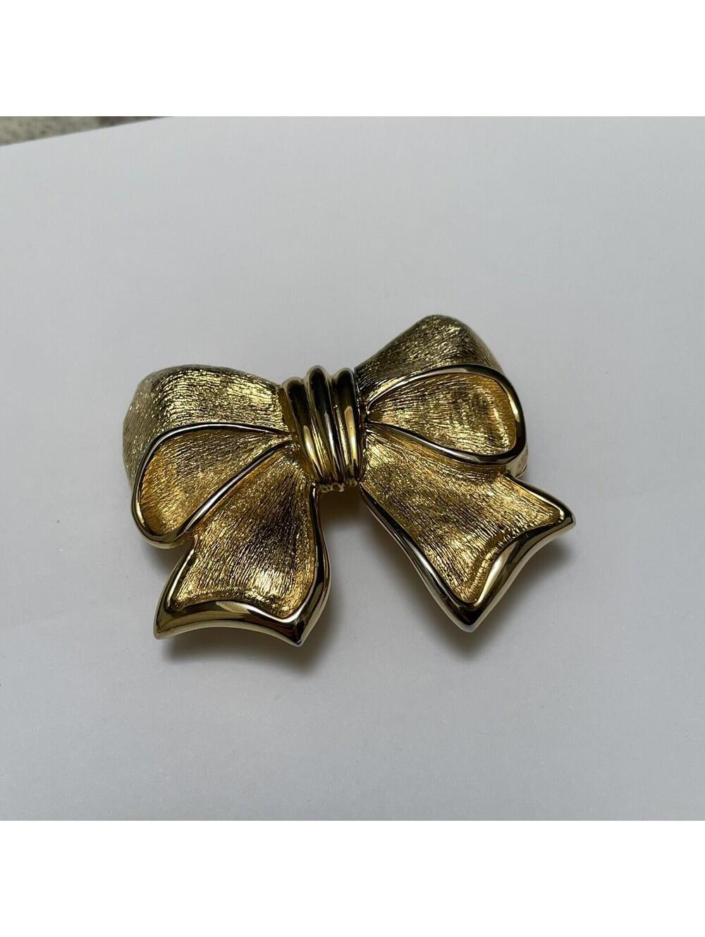 Gold Tone Metal Belt Buckle Set - Signed Paquette - Bow Ribbon